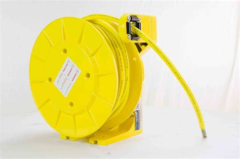 industrial-cable-reel,Factors to Consider When Selecting Industrial Cable Reels,thqFactorstoConsiderWhenSelectingIndustrialCableReels